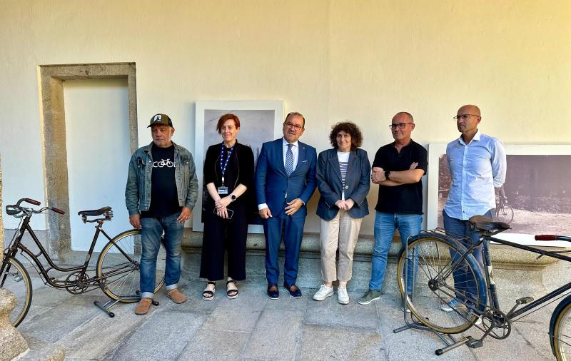 Unha exposición en Fonseca mostra que "a bicicleta foi un modo de transporte habitual en Galicia e reivindica que volva selo"